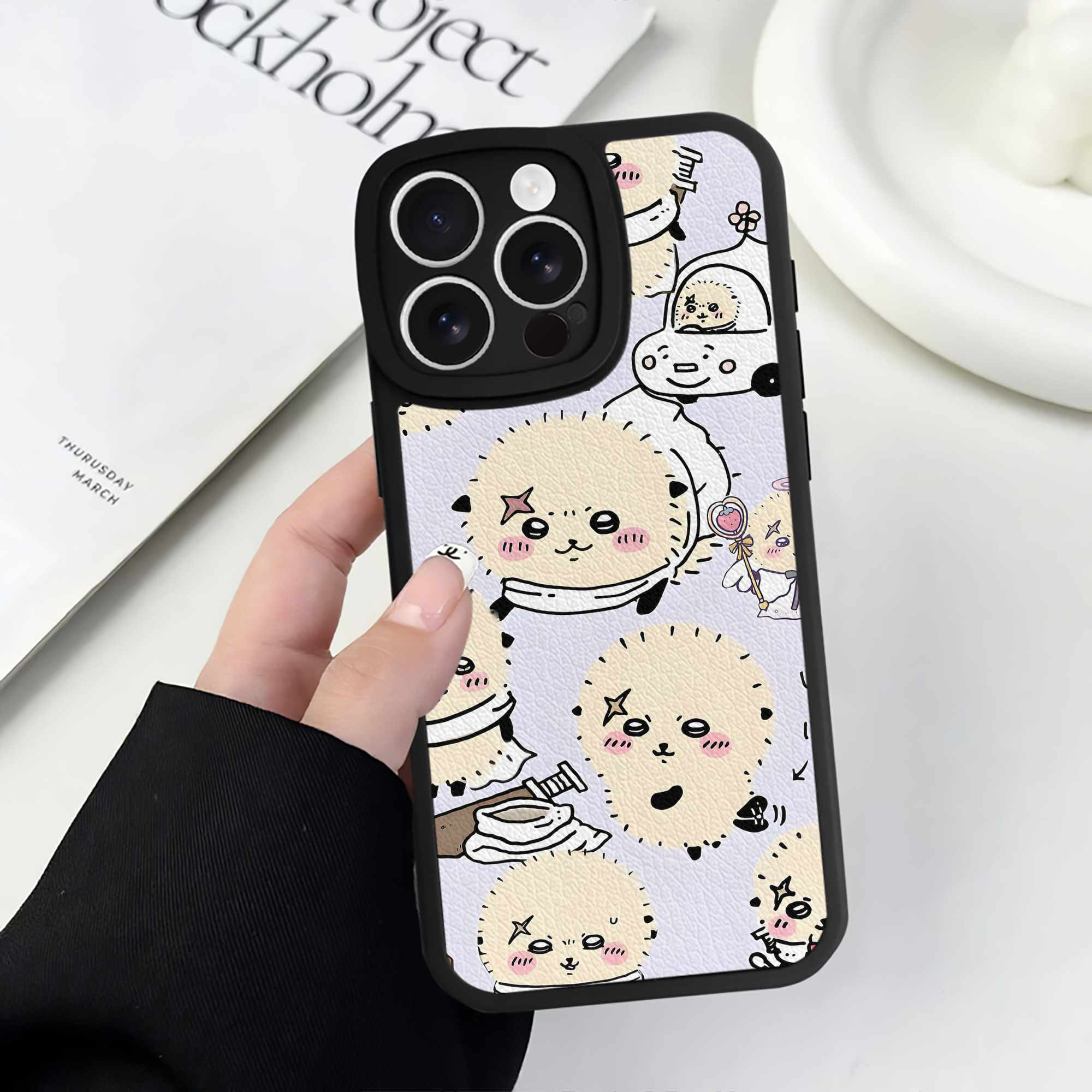 （画像用） ちいかわ Chii-kawa 【iPhone 16シリーズ対応】シリコンスマホケース（レザー調） 材質：シリコン